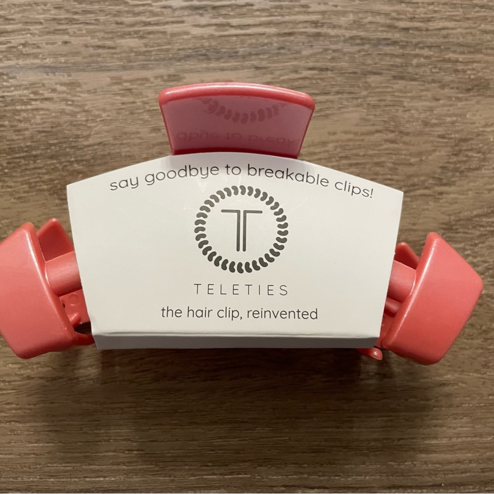 Teleties Large Classic Calming Coral  Hair Clip